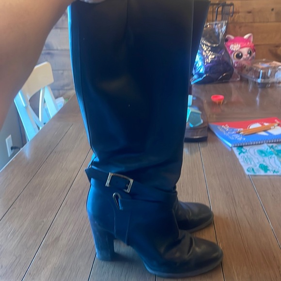 Burberry women’s riding boots - Picture 1 of 5